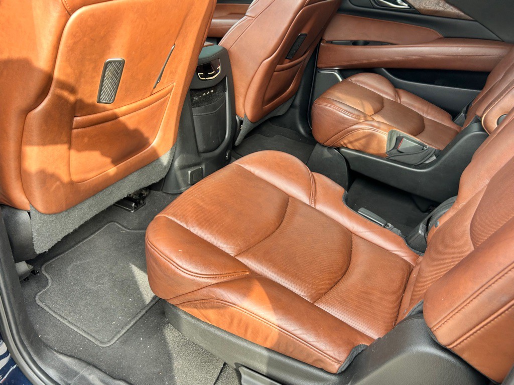 2019 Cadillac Escalade Image 19