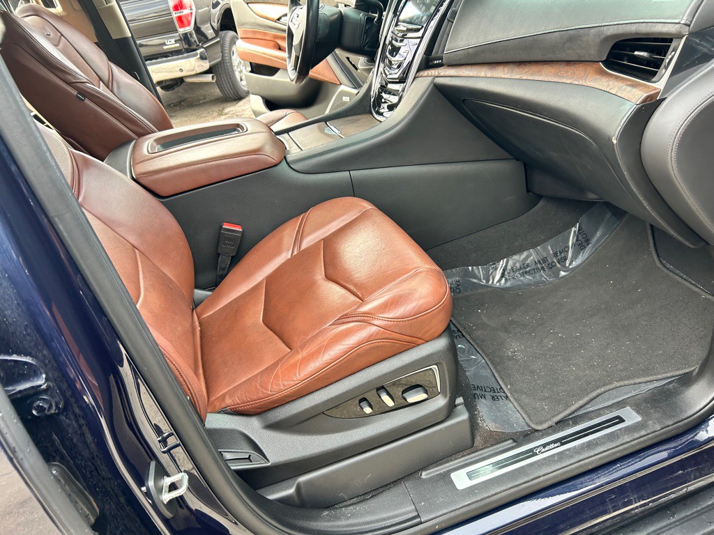 2019 Cadillac Escalade Image 26