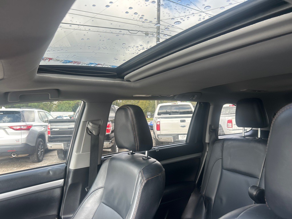2017 Toyota Highlander Image 7