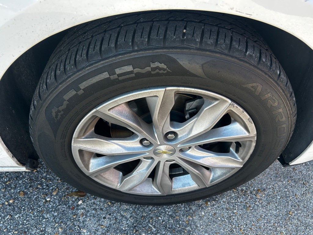 2020 Chevrolet Malibu Image 4