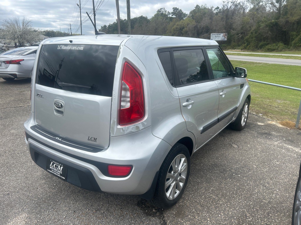 2013 Kia Soul Image 2