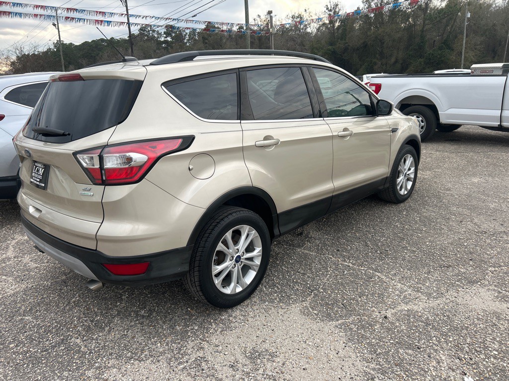 2017 Ford Escape Image 2