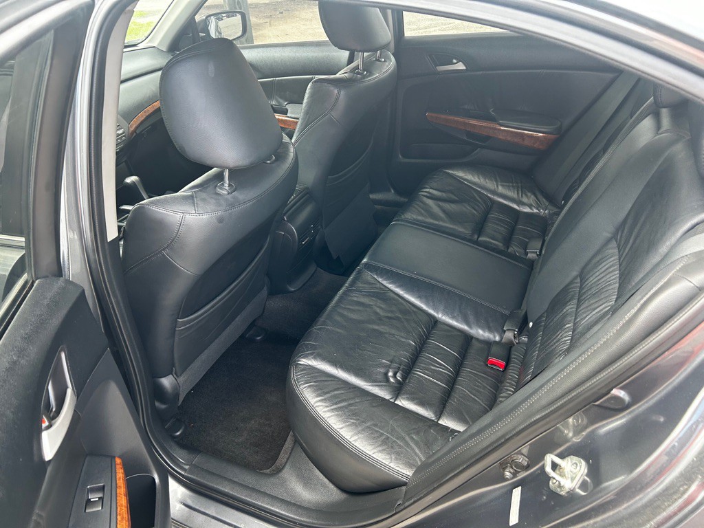 2011 Honda Accord Image 4