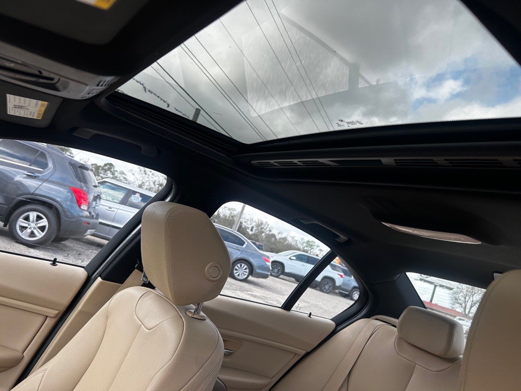 2016 BMW 3 Series Image 8