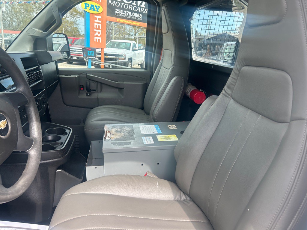 2018 Chevrolet Express Image 6