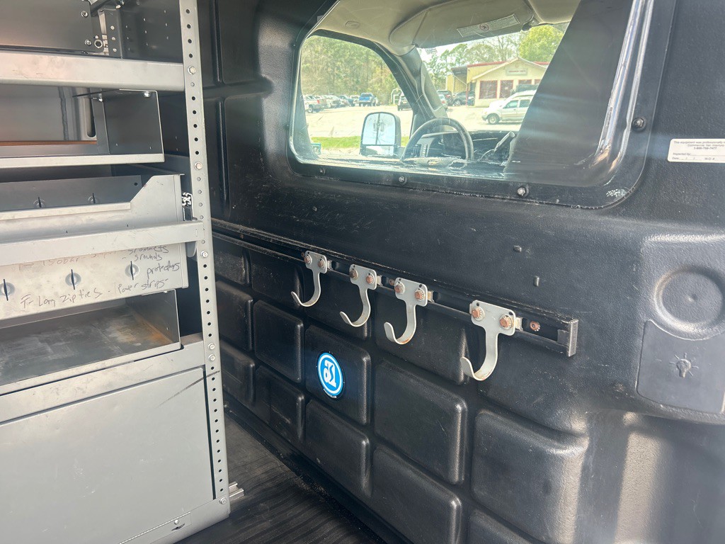 2018 Chevrolet Express Image 10