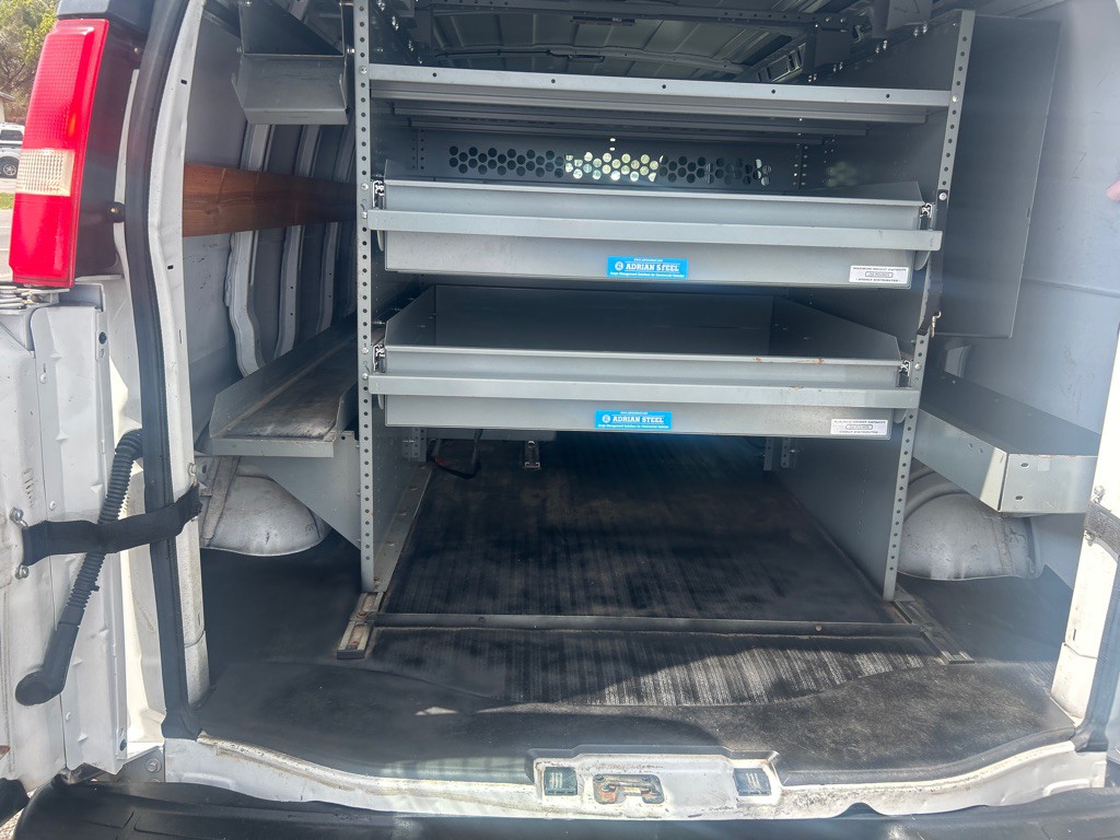 2018 Chevrolet Express Image 12