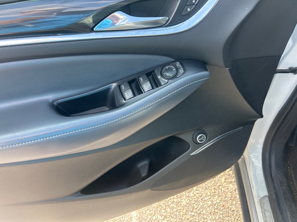 2022 Buick Enclave Image 6