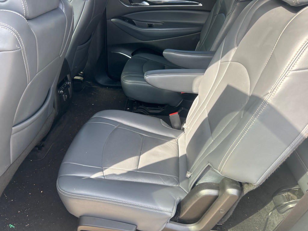 2022 Buick Enclave Image 9
