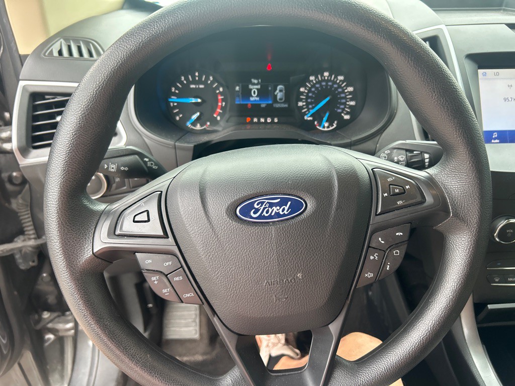 2020 Ford Edge Image 7