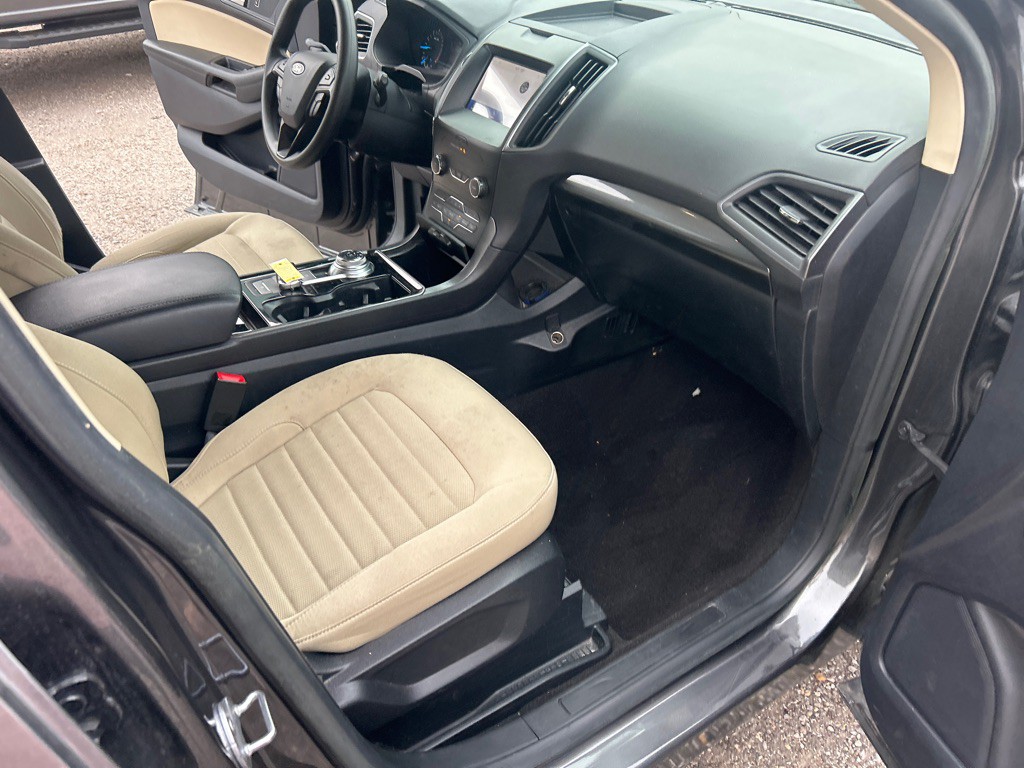 2020 Ford Edge Image 10