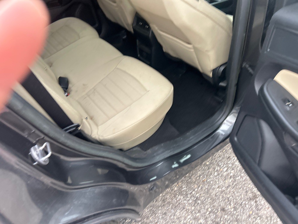 2020 Ford Edge Image 11