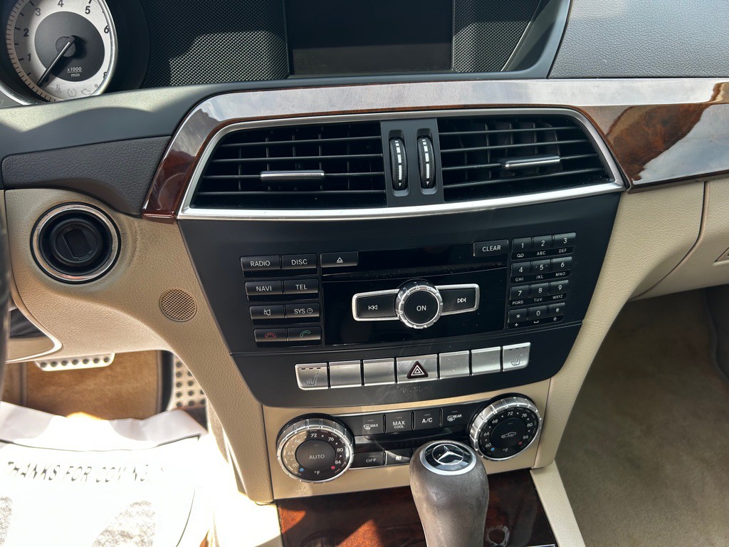 2014 Mercedes-Benz C-Class Image 4