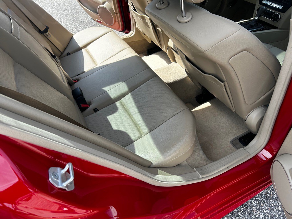 2014 Mercedes-Benz C-Class Image 7