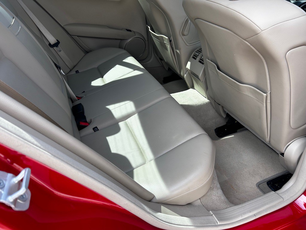 2014 Mercedes-Benz C-Class Image 11