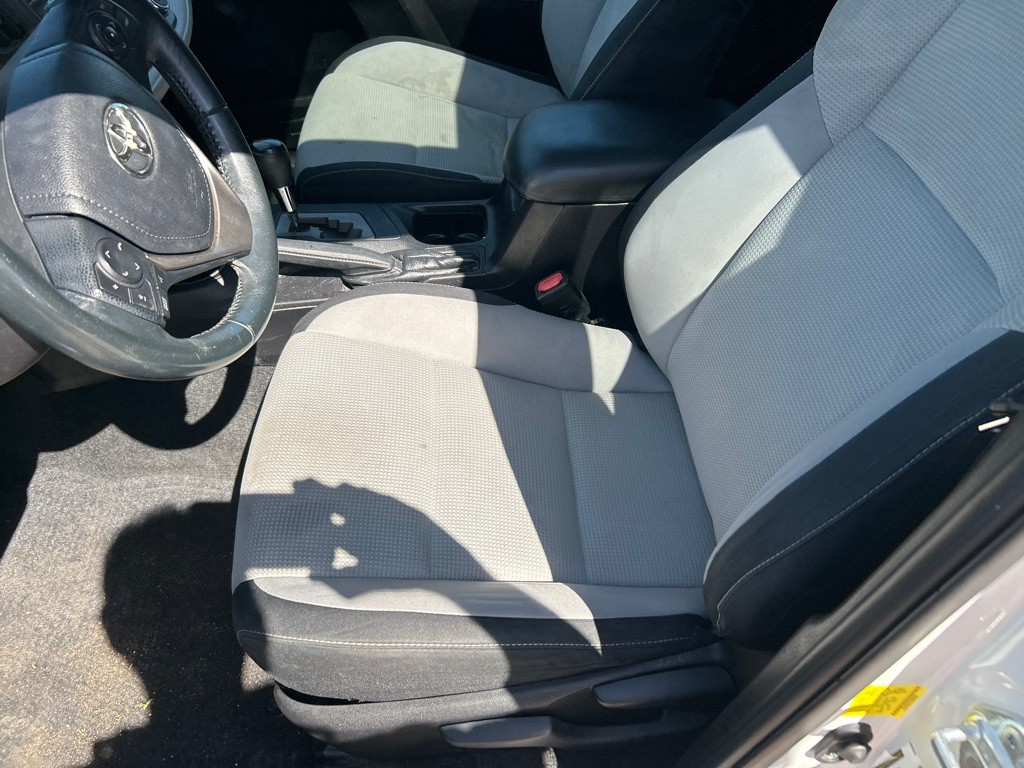 2016 Toyota Rav4 Image 5