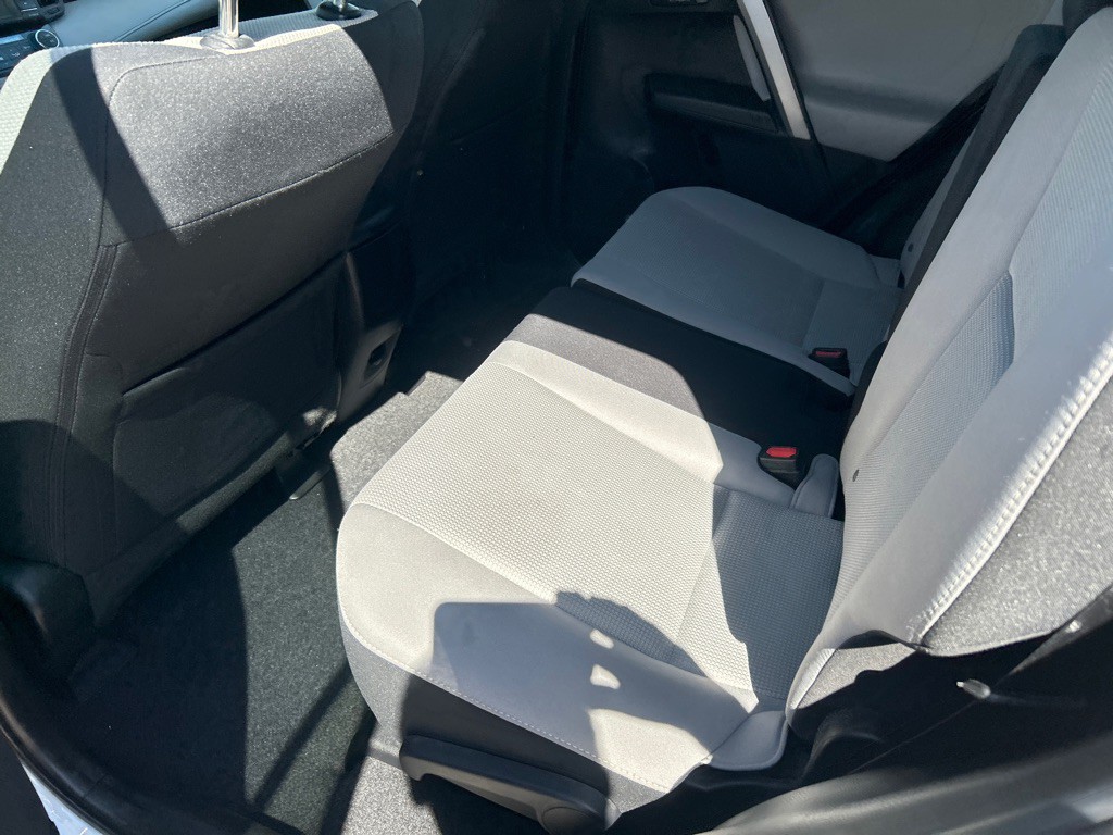 2016 Toyota Rav4 Image 8