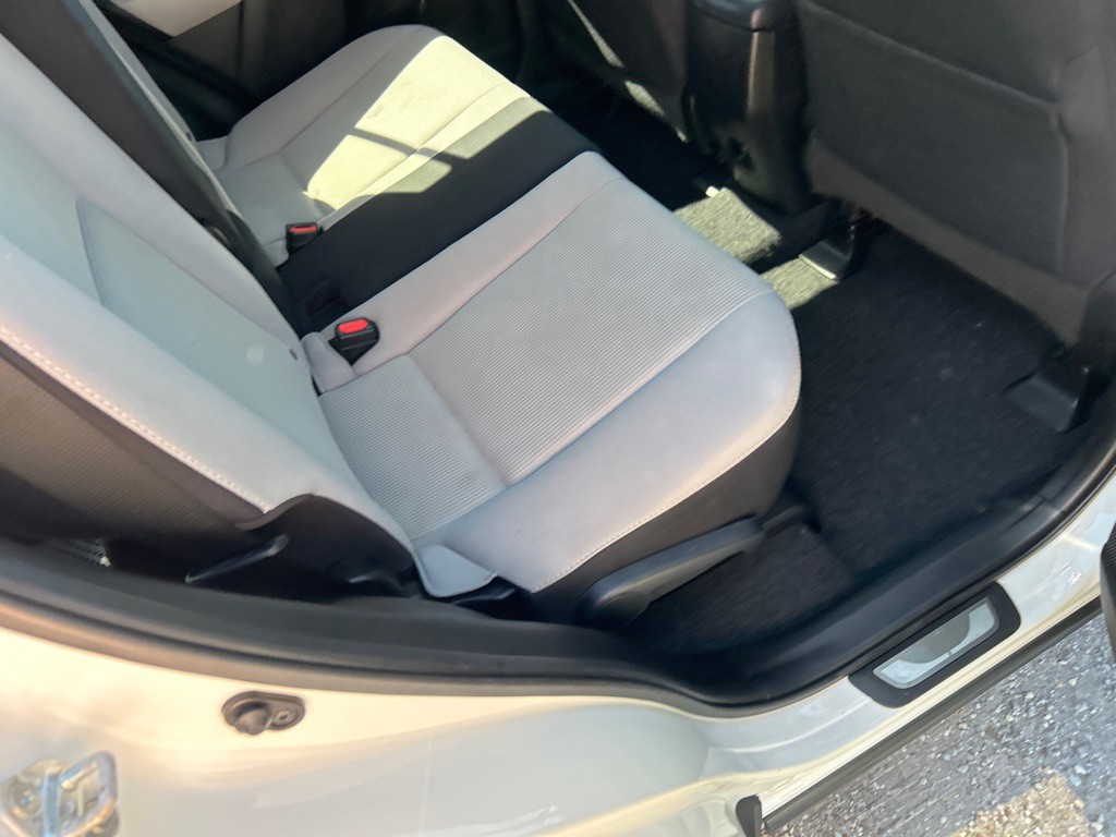 2016 Toyota Rav4 Image 11