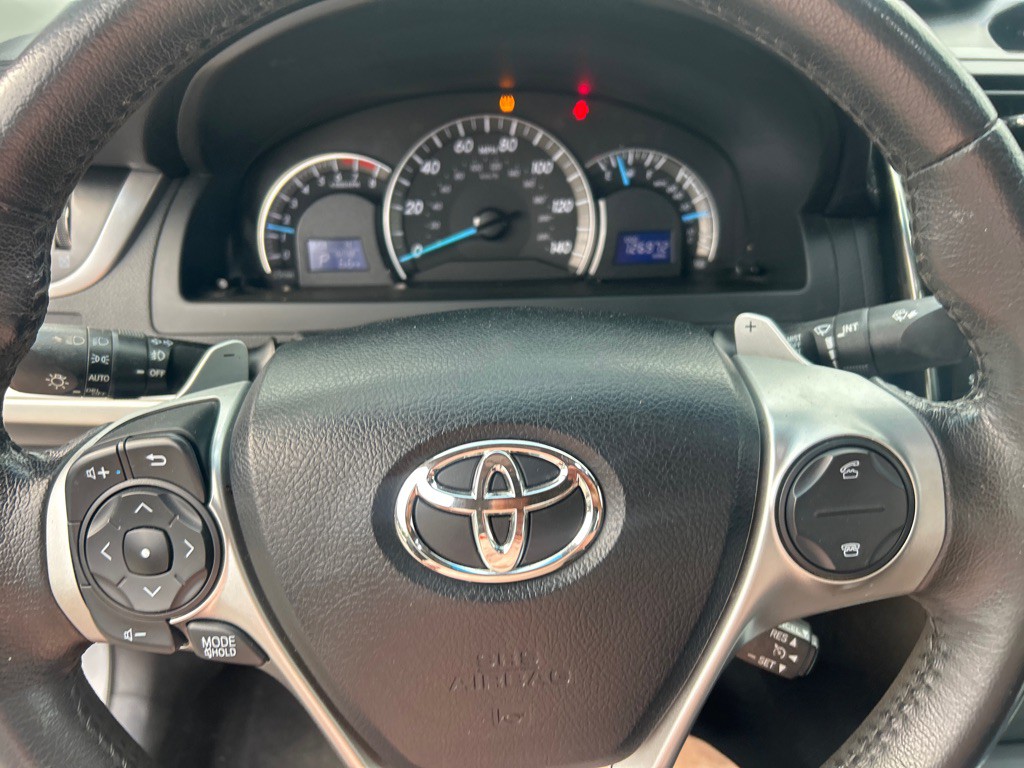 2012 Toyota Camry Image 5