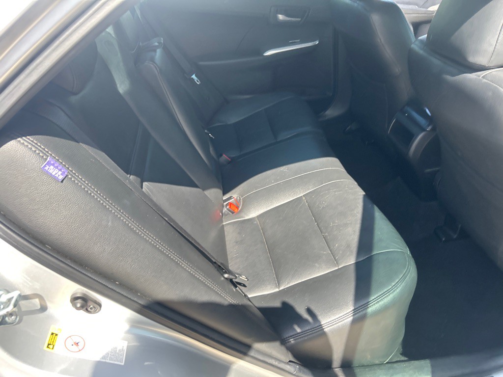 2012 Toyota Camry Image 7