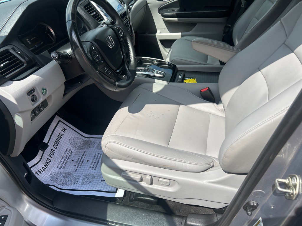 2017 Honda Pilot Image 6