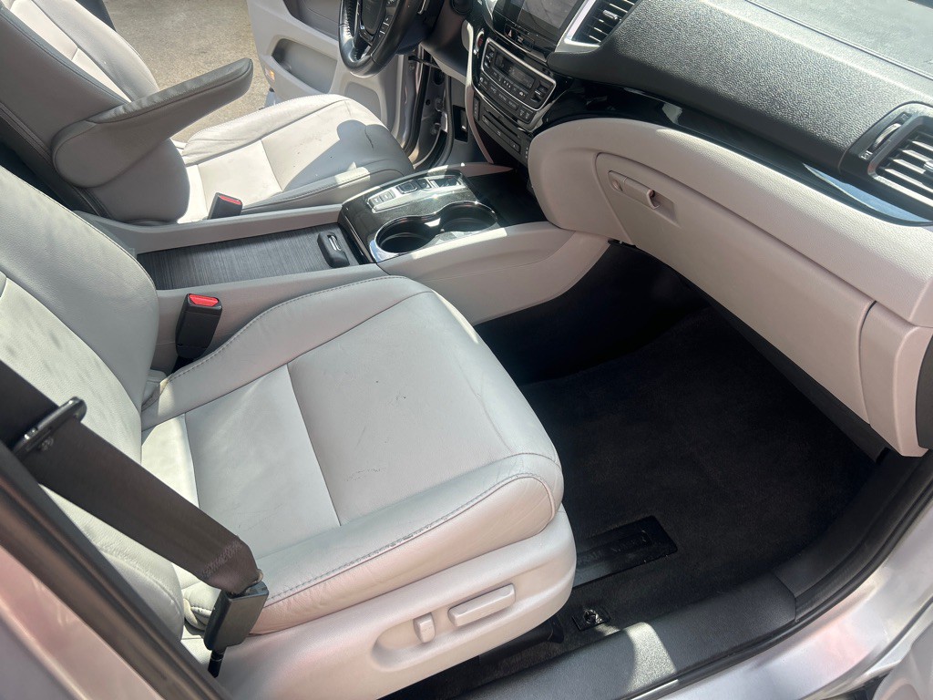 2017 Honda Pilot Image 19