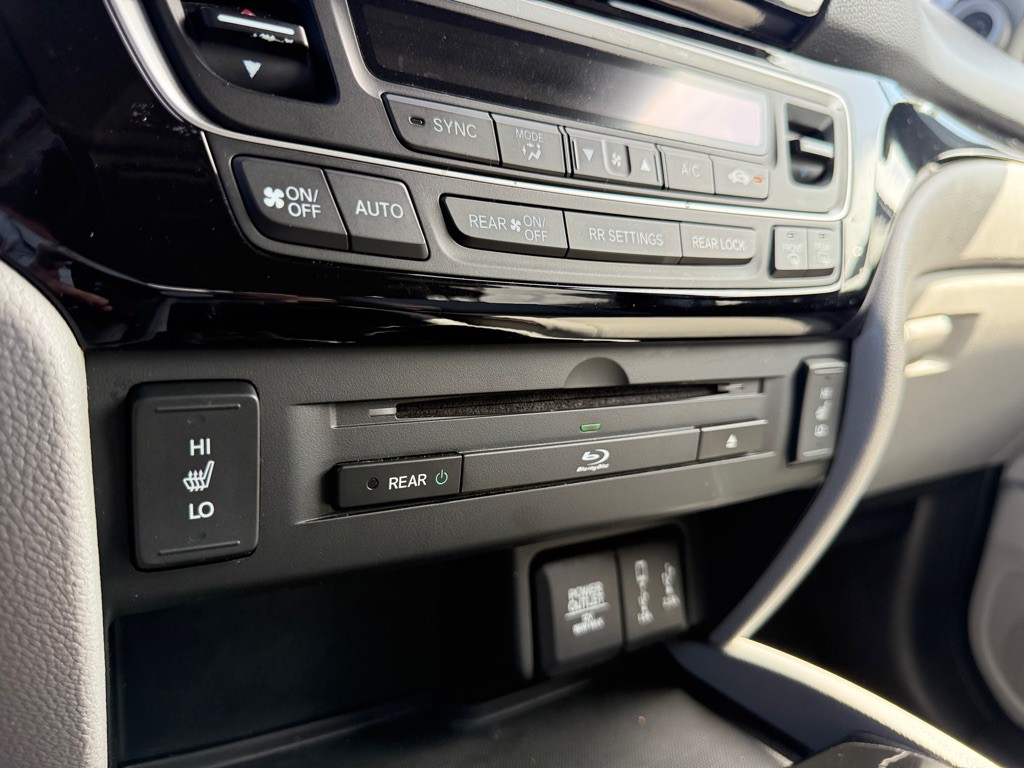 2017 Honda Pilot Image 10