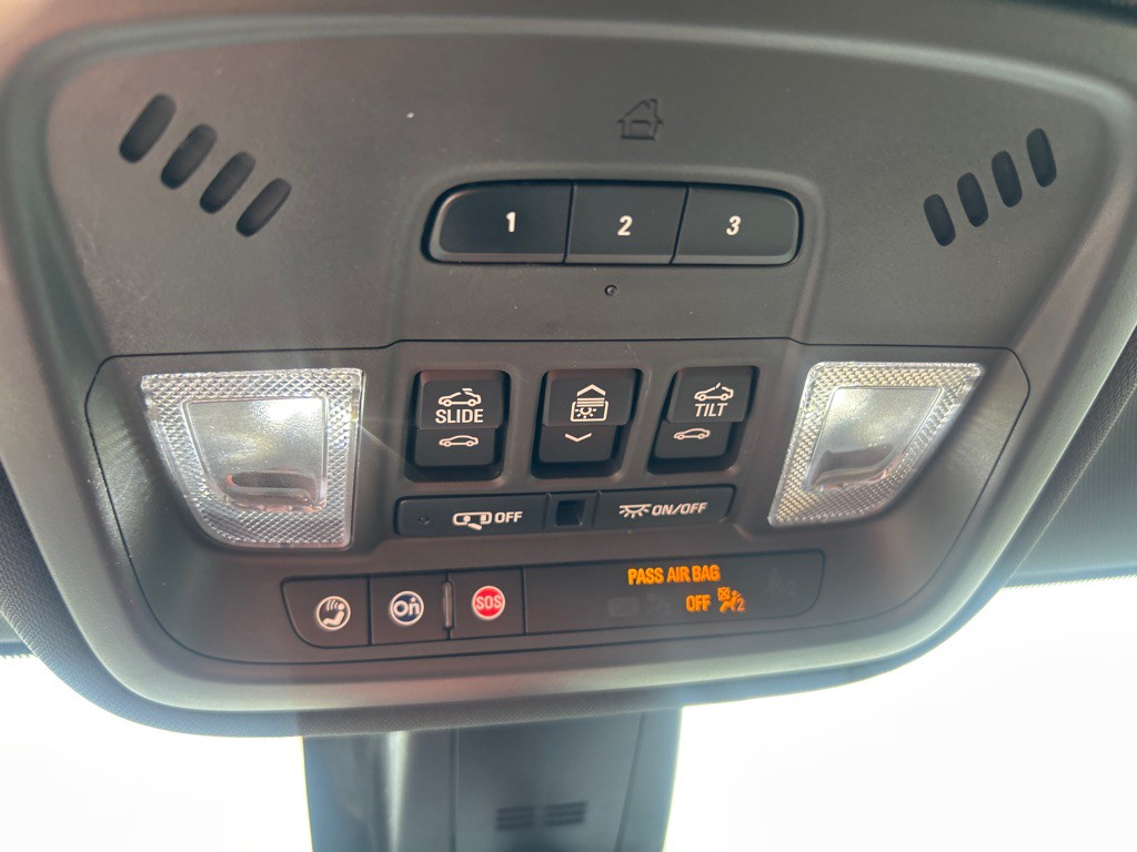 2023 Chevrolet Traverse Image 12