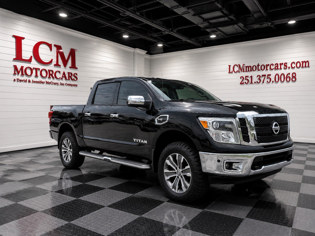 2017 Nissan Titan Image 3
