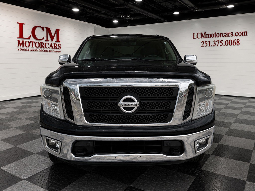 2017 Nissan Titan Image 6
