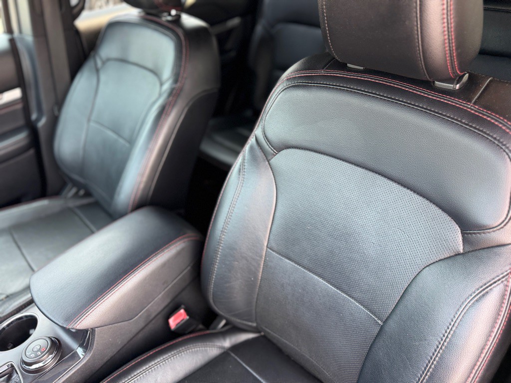 2019 Ford Explorer Image 25