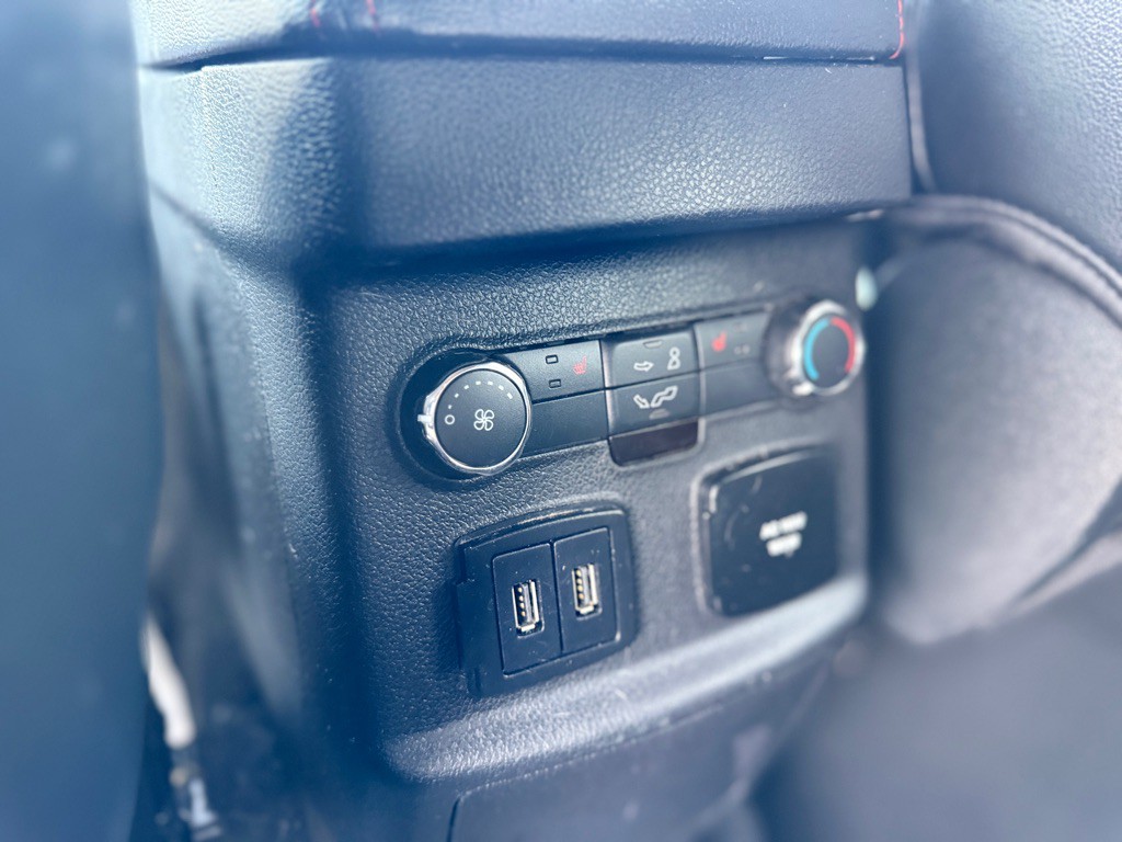 2019 Ford Explorer Image 30