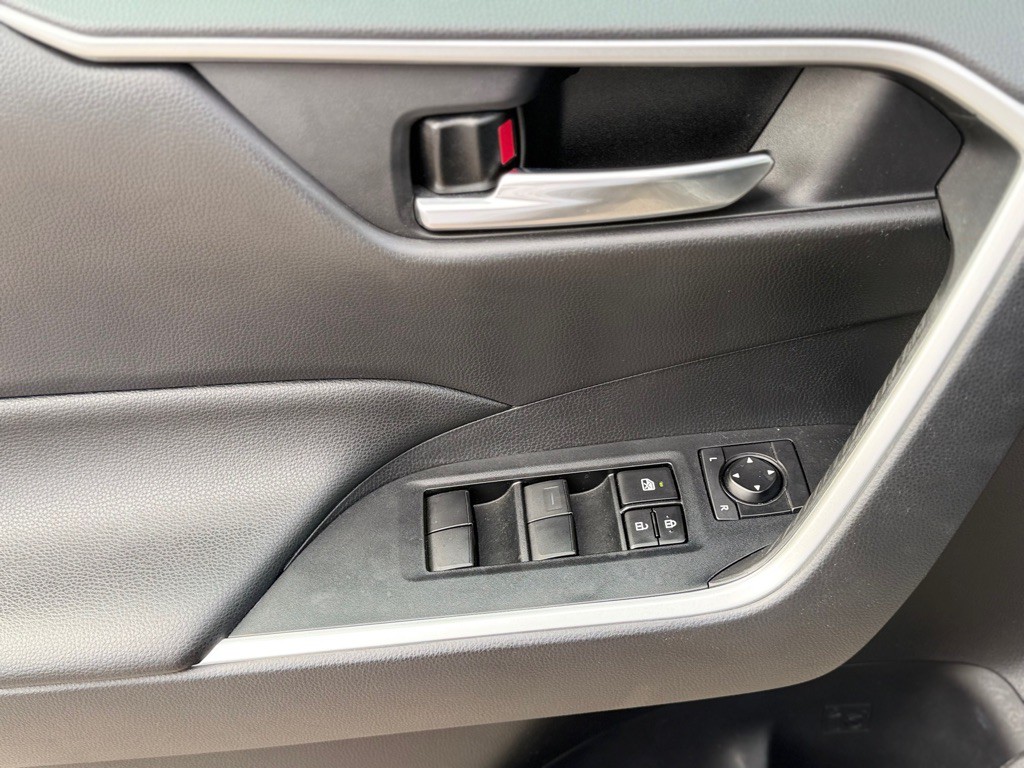 2021 Toyota Rav4 Image 9