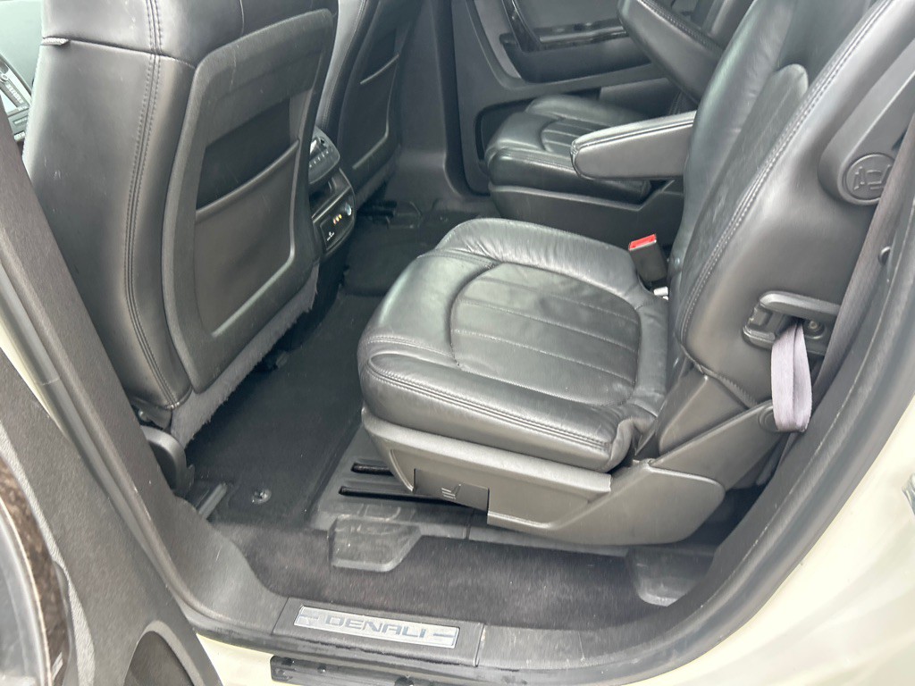 2012 GMC Acadia Image 14