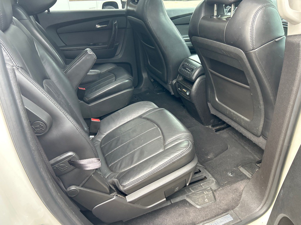 2012 GMC Acadia Image 15