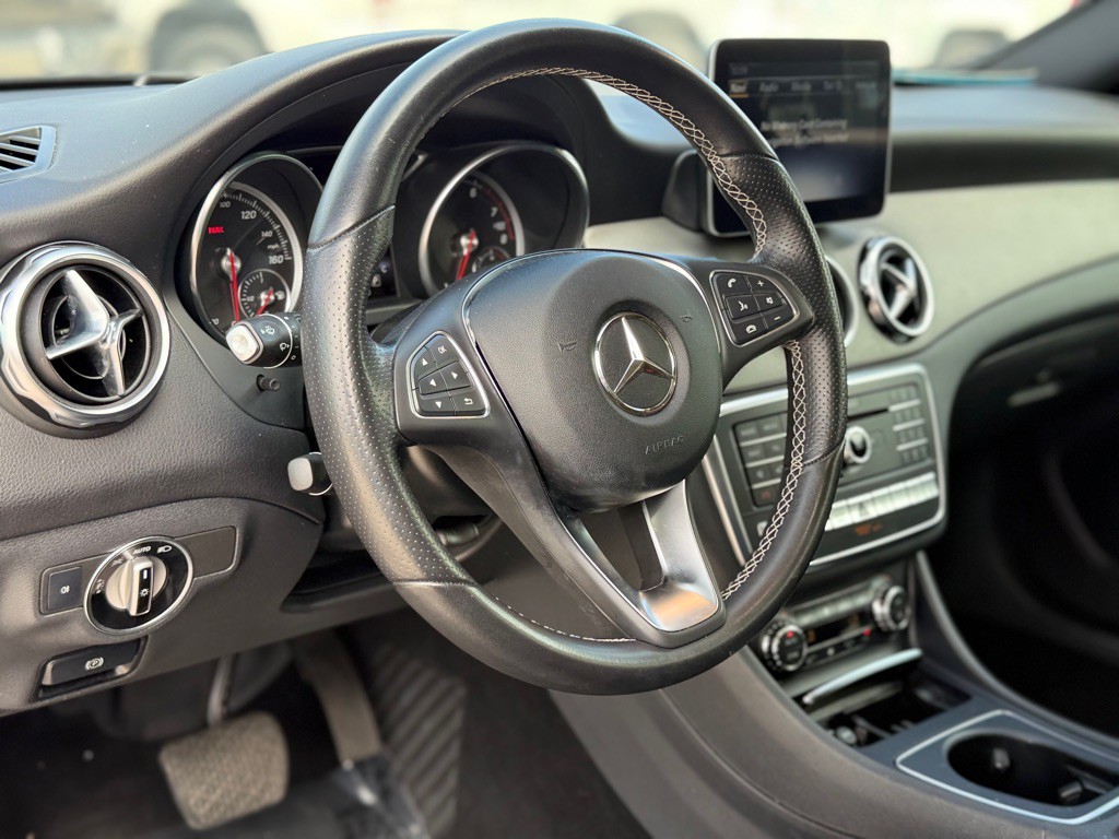 2018 Mercedes-Benz GLA-Class Image 9
