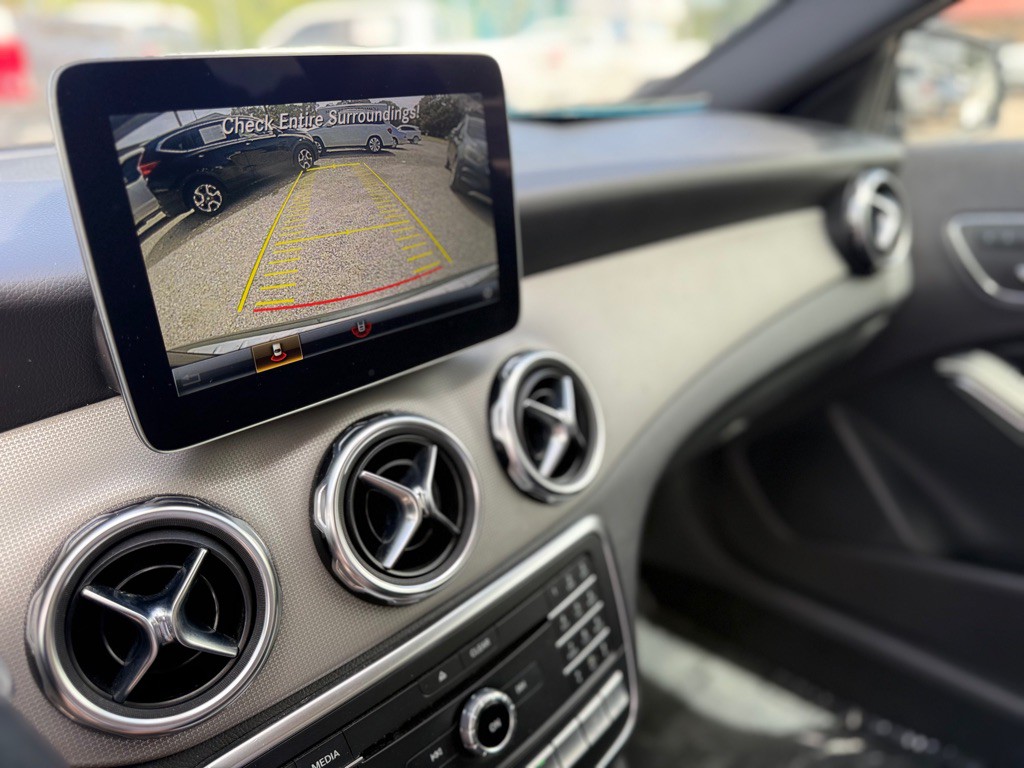 2018 Mercedes-Benz GLA-Class Image 17