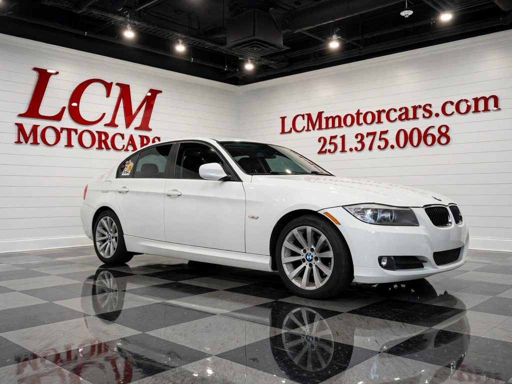 2011 BMW 3 Series Image 4