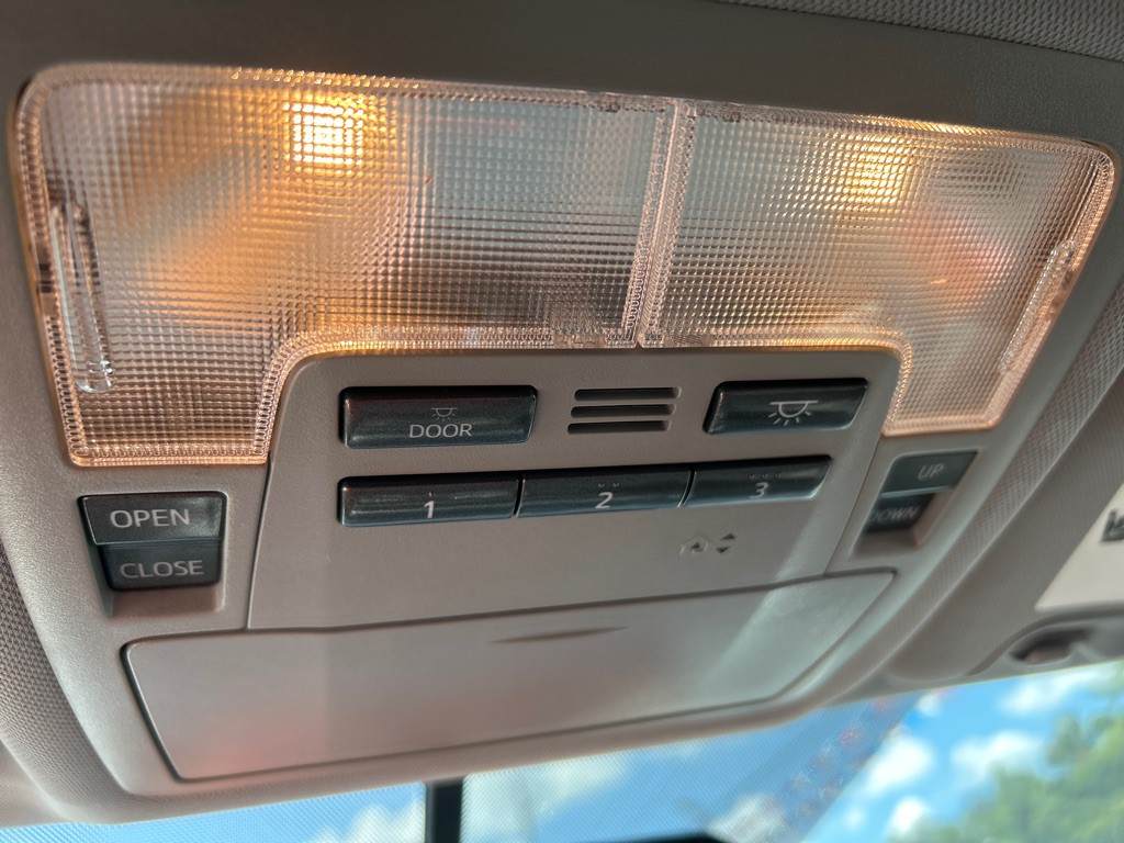 2015 Toyota Highlander Image 14