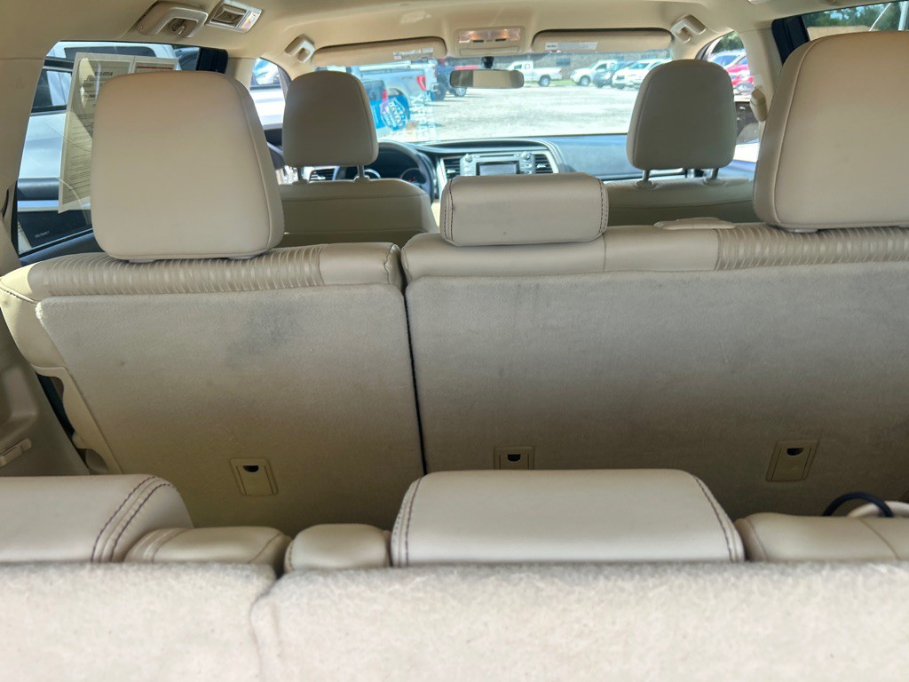 2015 Toyota Highlander Image 13