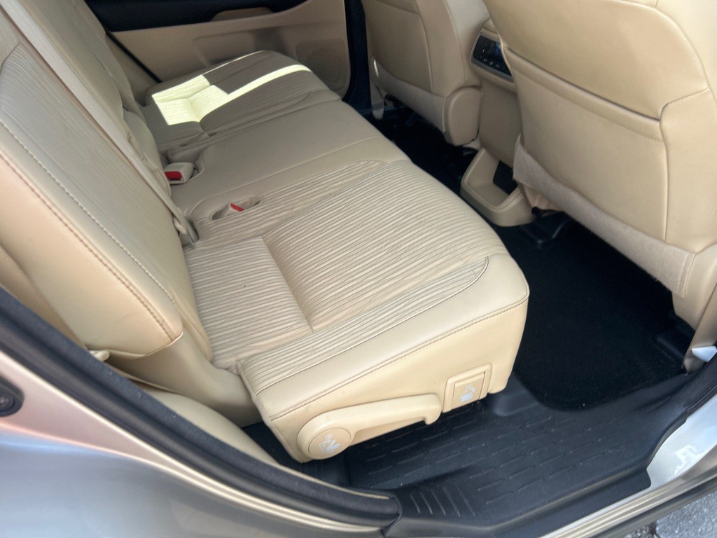 2015 Toyota Highlander Image 14