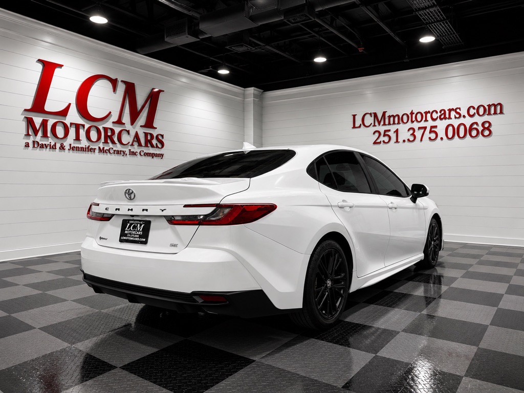 2025 Toyota Camry Image 3