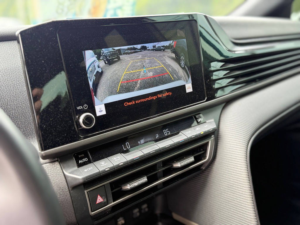 2025 Toyota Camry Image 16