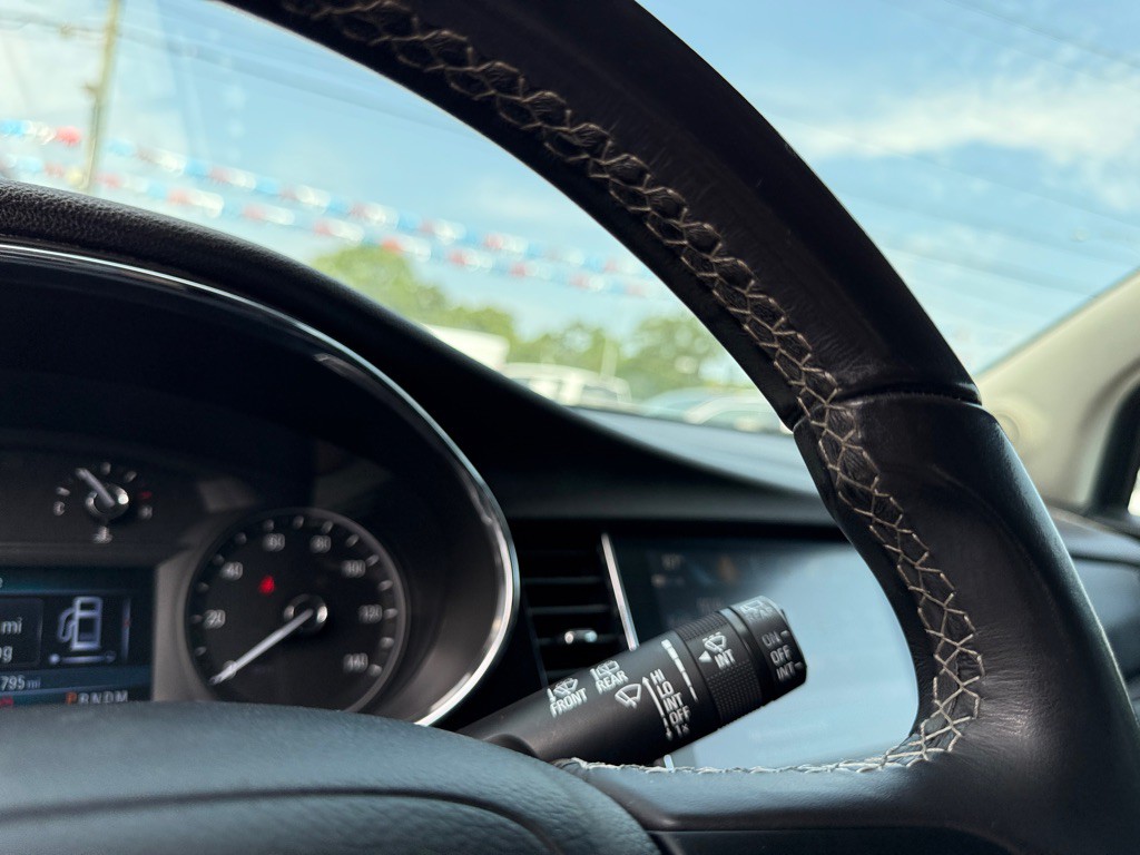 2019 Buick Enclave Image 17