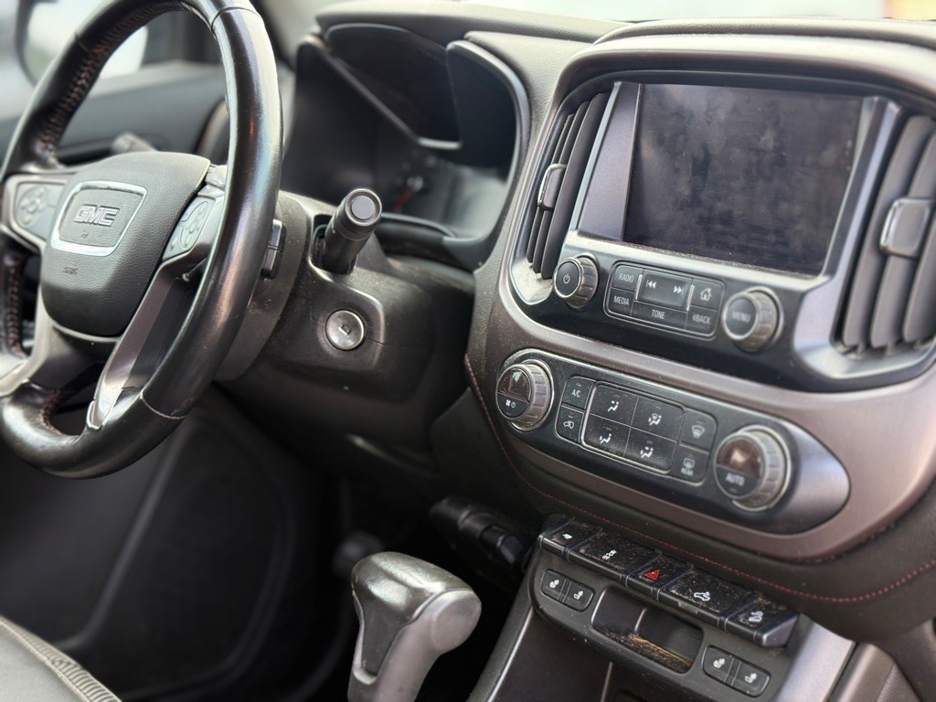 2018 GMC Canyon Image 16