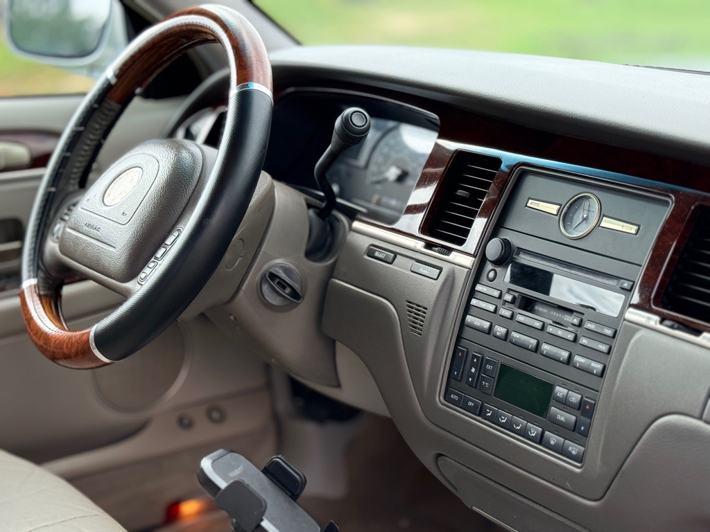 2004 Lincoln Town Car Image 7