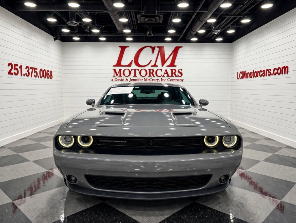 2018 Dodge Challenger Image 3