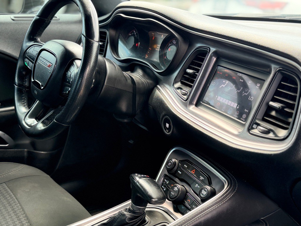 2018 Dodge Challenger Image 10
