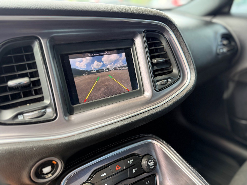 2018 Dodge Challenger Image 12