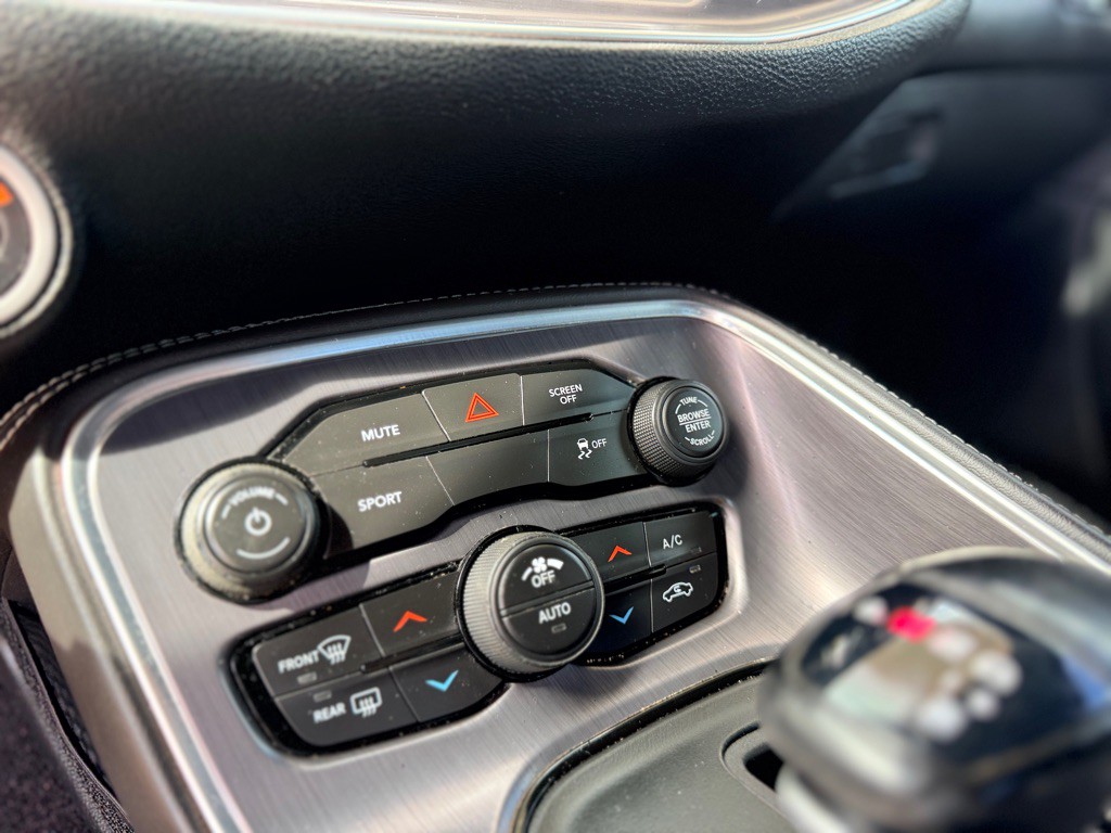 2018 Dodge Challenger Image 13